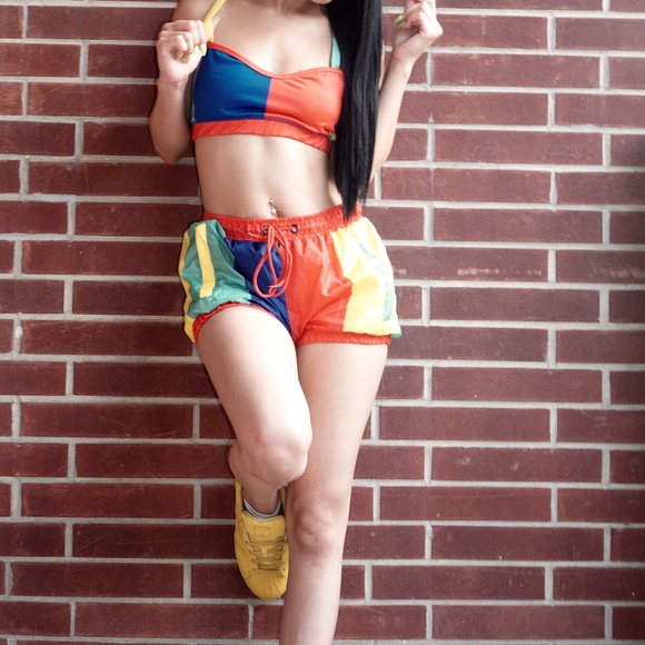Retro Windbreaker short set - Picture 2 of 3